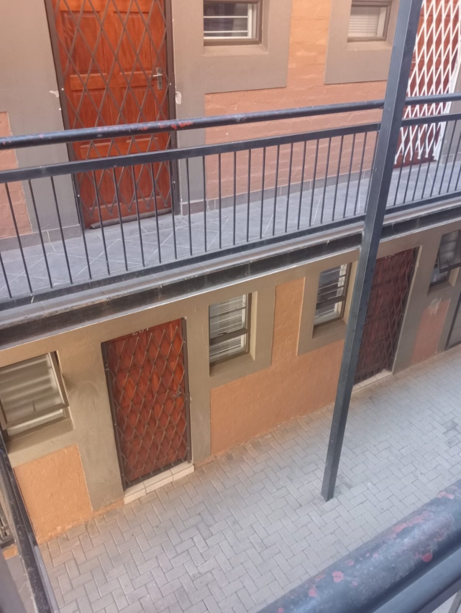 1 Bedroom Property for Sale in Vredenhof Sh Free State